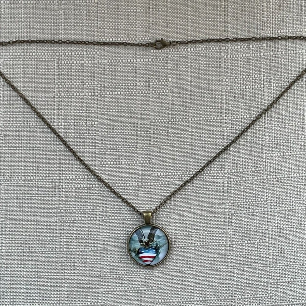 US Flag Necklace Bronze Tone Chain Fashion Patriot Jewelry Cabochon Pendant - Picture 2 of 7